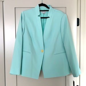 Tahari Brand New size 16 Suit Jacket